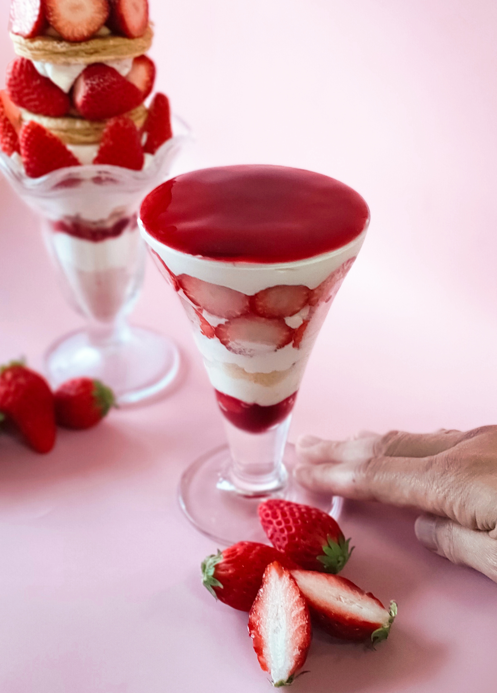 新作の苺パフェが登場！！！